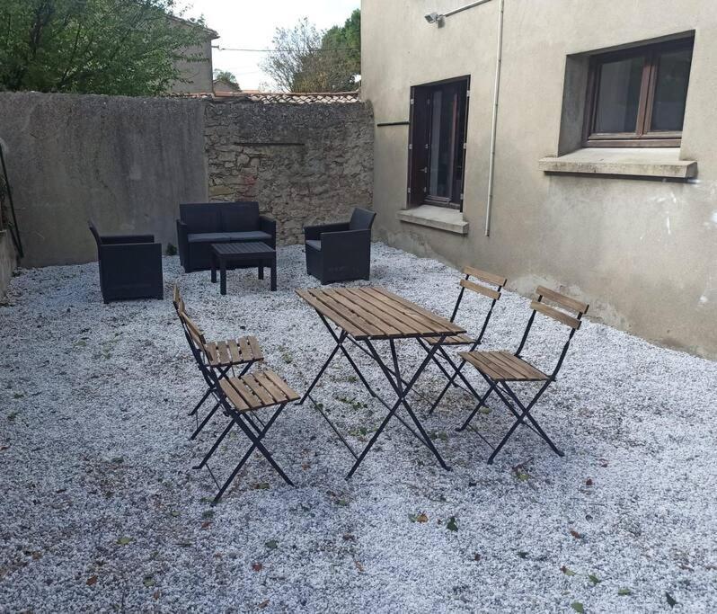 Superbe Appt Avec Cour Et Parking Gratuit A 5Min De La Cite Medievale Carcassonne Buitenkant foto